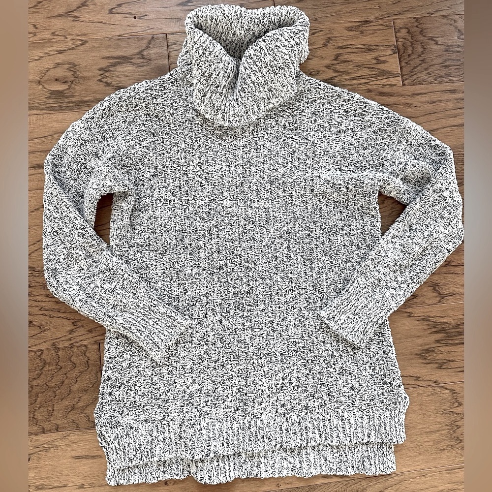 Tribal Women's Turtleneck Sweater
